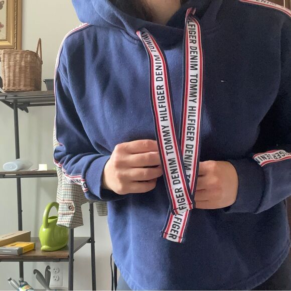 Tommy Hilfiger‎ Navy Blue Crop Hoodie Size M Womens - Picture 6 of 9